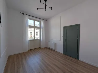 Stare Podgórze-Limanowskiego, 78m2 - 3 osobne pokoje, Po remoncie, Balkon, Ogrzewanie Miejskie - miniatura 4