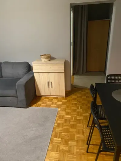 Wynajmę mieszkanie 3 pokojowe - miniatura 2