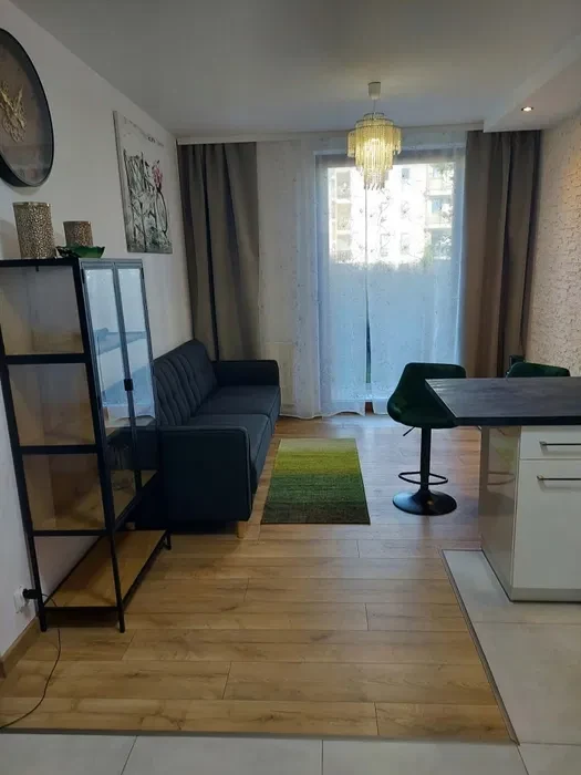 Wynajmę 2 pokojowe mieszkanie w centrum z ogródkiem i parkingiem- Kraków Żabiniec. - 1/6