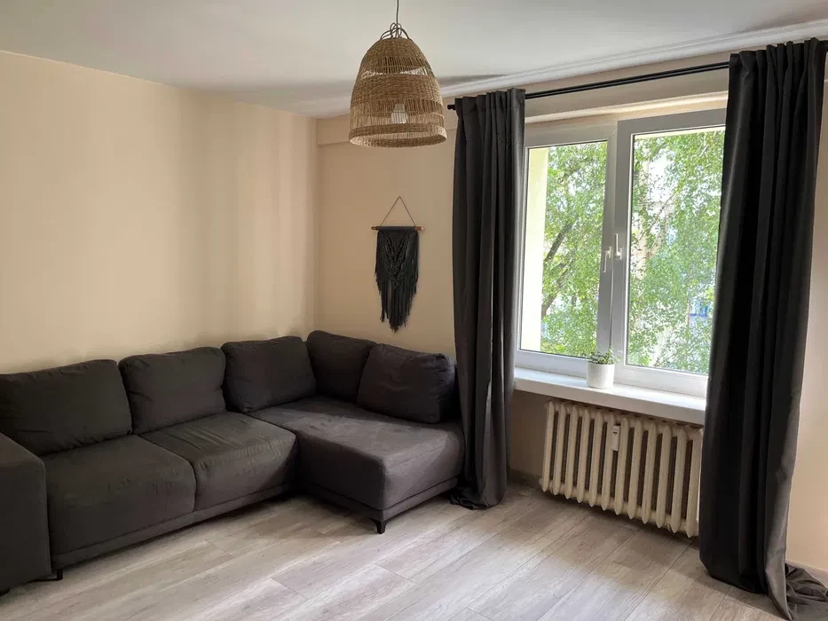 Wynajmę: przestronny(16m2), jasny pokój w mieszkaniu w centrum Wrocławia(pl. Legionów) - 1/12