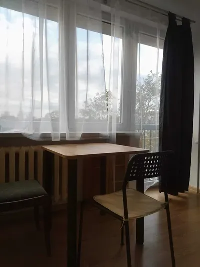 mała kawalerka w Warszawie do wynajęcia bezpośrednio - miniatura 3