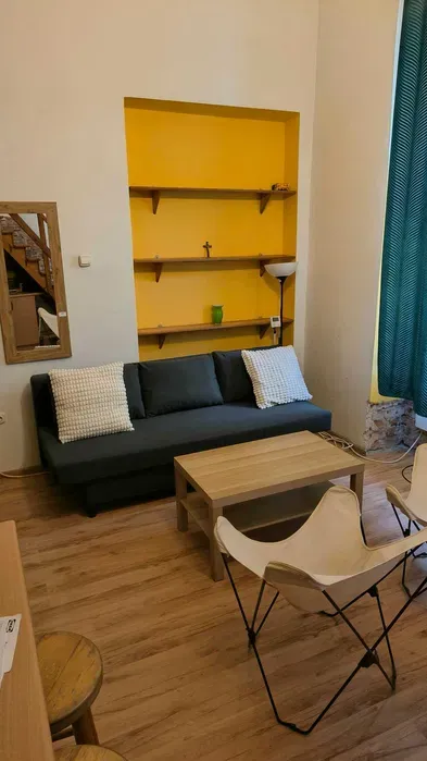 kawalerka z antresolą w centrum ul. Sebastiana - miniatura 3