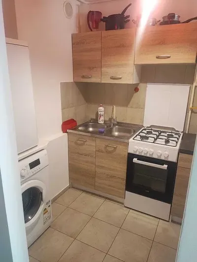 Wynajmę 2 pokoje, ul. Graniczna 4, Hala Mirowska, piwnica, bezpośrednio, ONZ Świętokrzyska Centrum - miniatura 3