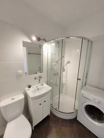 Pokój 1-osobowy 8m2, w mieszkaniu dwupokojowym, ul. Srebrna 10, zwierzęta ok, metro, centrum, Internet - miniatura 3