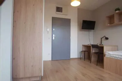 ** NA BŁONIE Całość ok 2200zł BEZCZYNSZOWE 21m2 MPEC Parking Piwnica Osobna Kuchnia** - miniatura 4