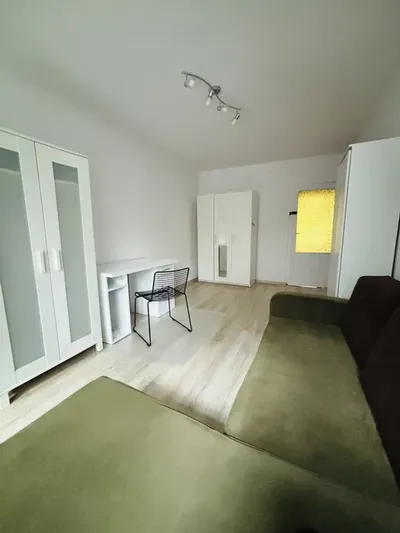 Pokój z balkonem 15m2 osiedle Przyjaźni, od października - miniatura 3