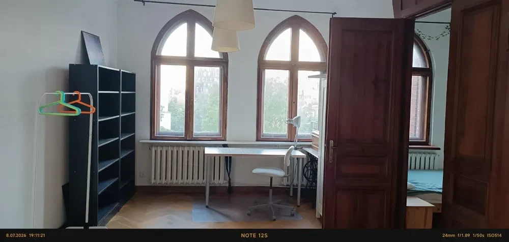 Pokój jednoosobowy w pięknej kamienicy - 1/8