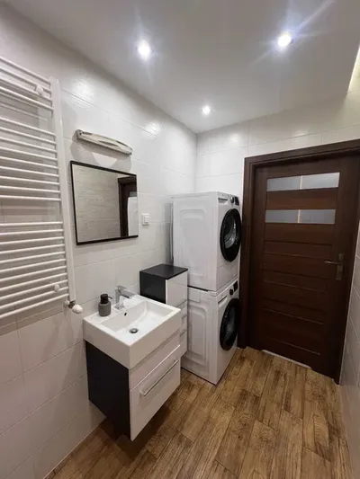 Mieszkanie 34 m² na wynajem – ul. Niebyła, Kraków - miniatura 3