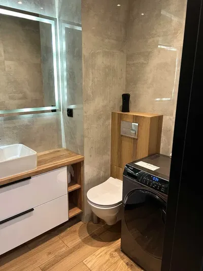 2 pokojowe | 42m | ul. Powstańców | Klimatyzacja | Balkon | Wysoki standard - miniatura 2