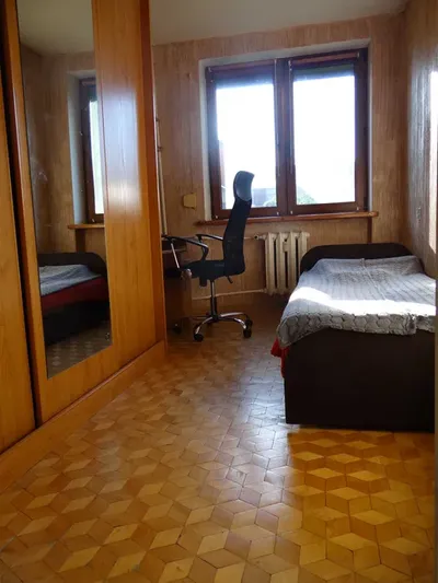 Pokój w mieszkaniu 3-pokojowym NOWE MIASTO od października