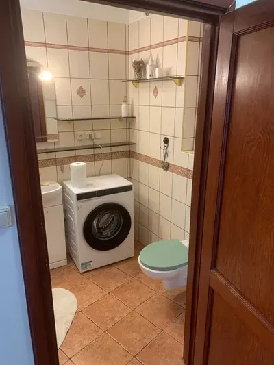 Pokój jednoosobowy w dwupokojowym mieszkaniu - świeżo po remoncie. - miniatura 4