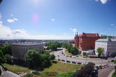 Pokoj z pieknym widokiem przy Bramie Portowej i Rektoracie PUM - miniatura 5