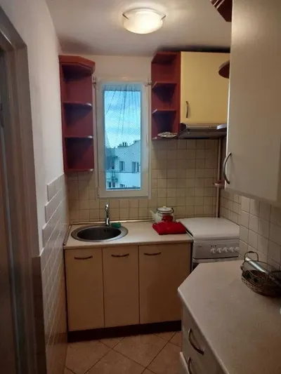 Bez pośredników ! Kawalerka 29,4 m² ul. Józefa - Słoneczna przytulna jasna z balkonem i widokiem | 9. piętro - miniatura 4