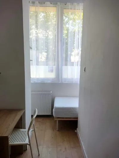 Mały pokój na Bohaterów Warszawy - miniatura 2