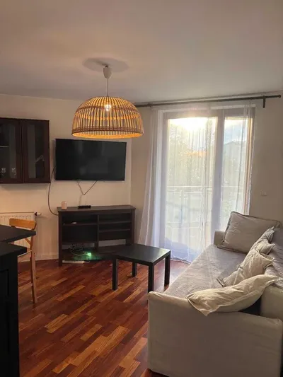 Mieszkanie 45m2 | 2 pokoje + salon z aneksem kuchennym | miejsce w garażu podziemnym i komórka lokatorska | tramwaj - miniatura 3