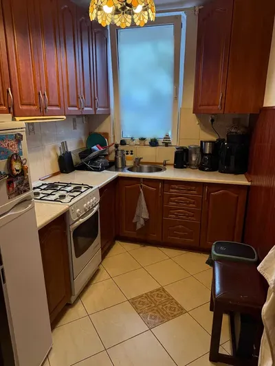 Wynajmę 2 pokoje + kuchnia 39m2 ul. Ateńska 6 na Pradze Południe - miniatura 2