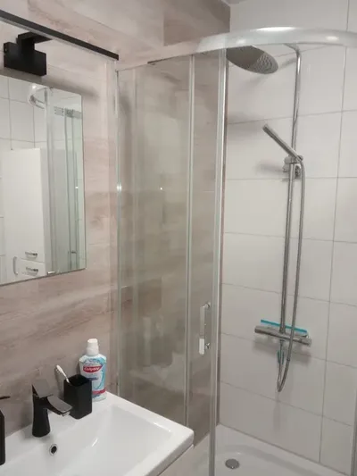 Do wynajęcia pokój w świetnej lokalizacji - miniatura 5
