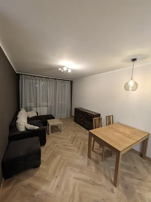 Ciche, jasne, 2 pokoje z balkonem po generalnym remoncie - 1/6