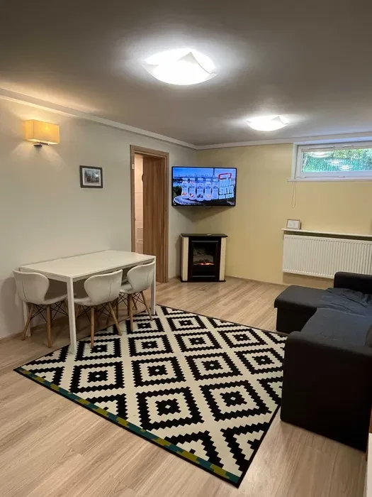 Apartament bez czynszu + parking. Świetna lokalizacja. - 1/8