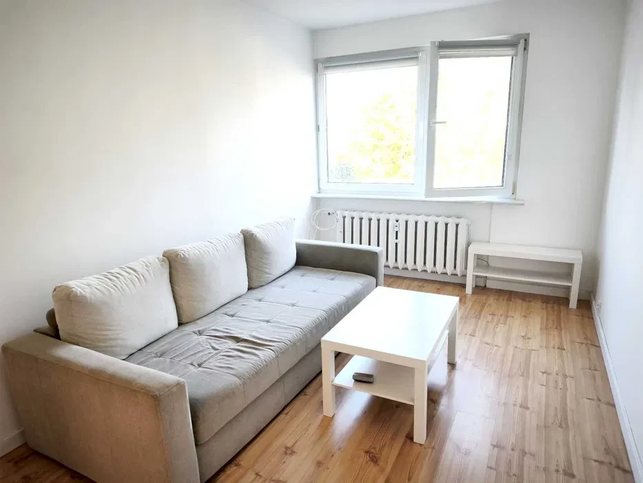 2 pokoje na wynajem - 1/8