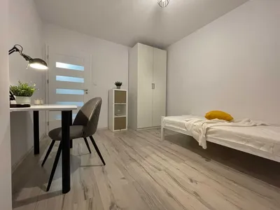 Pojedynczy pokój dla studentek ŚUM, Ligota - miniatura 2