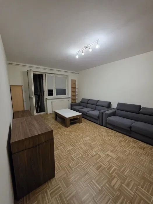 Wynajmę przestronną kawalerkę 39m2 Mokotów, okolice Metra Wilanowska - 1/7