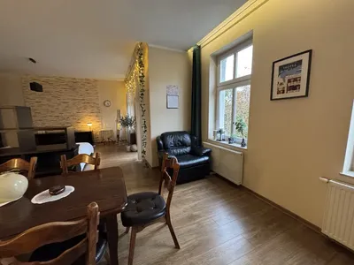 Duży pokój z balkonem w centrum Gliwic dla kobiet/studentek 52m2 - miniatura 4