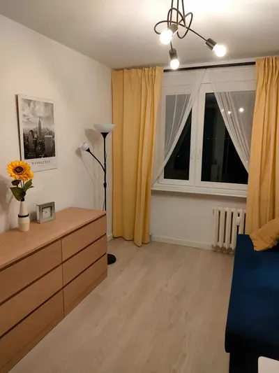 Przytulna kawalerka – blisko stacji Ursus Niedźwiadek - miniatura 2