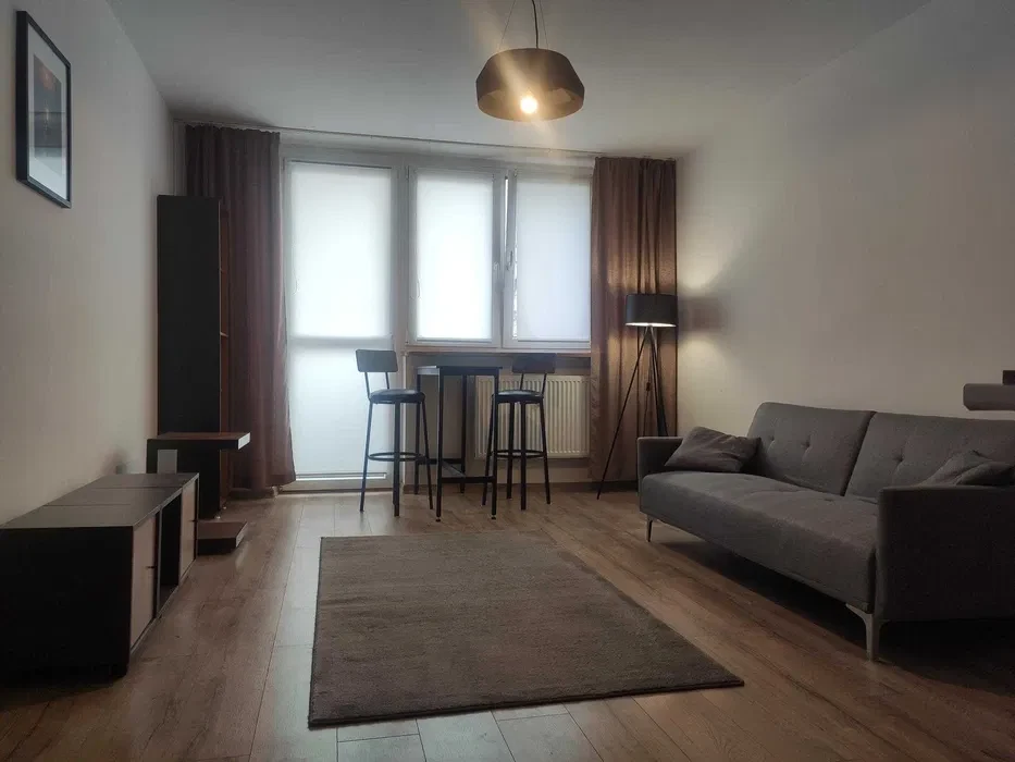 Dwa pokoje 38m2 Targówek Suwalska 8 blisko Metro Bródno - 1/8