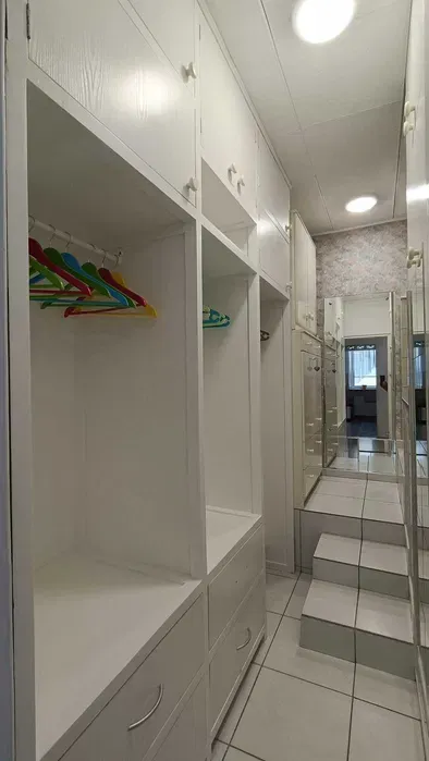 KAMERALNY POKÓJ z osobną garderobą - Gdynia Leszczynki - miniatura 3