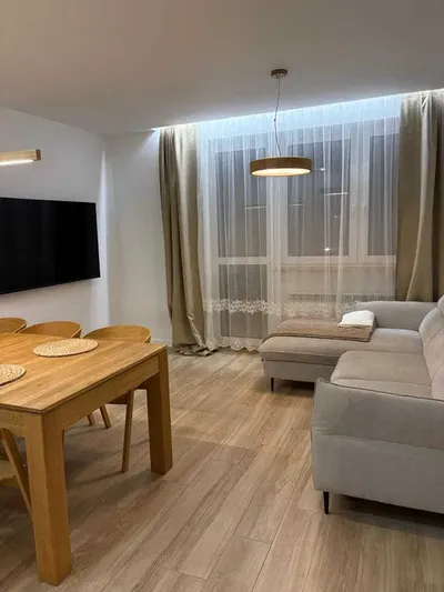 Wynajmę mieszkanie 3 pokojowe Warszawa Ursus Konińska 1 piętro balkon blisko szkoła i przystanek - miniatura 2