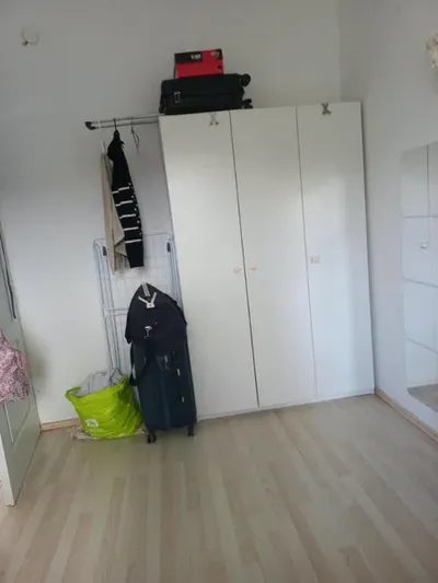 Pokój w mieszkaniu 3 pokojowym CENTRUM - miniatura 4