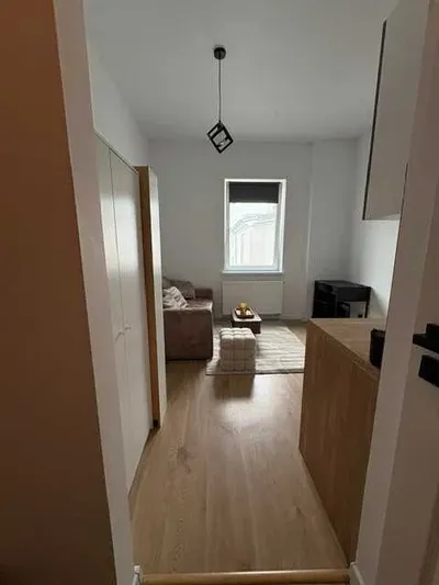 Wynajmę kawalerkę w ścisłym centrum - miniatura 3