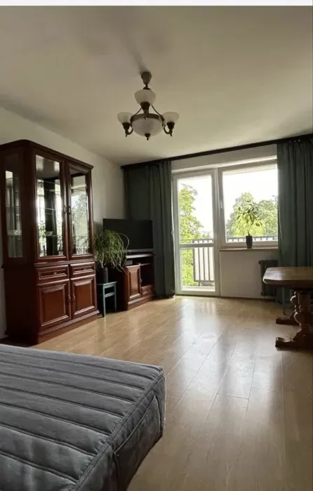 Mieszkanie na wynajem os Podwaelskie 47 m2 - 1/8