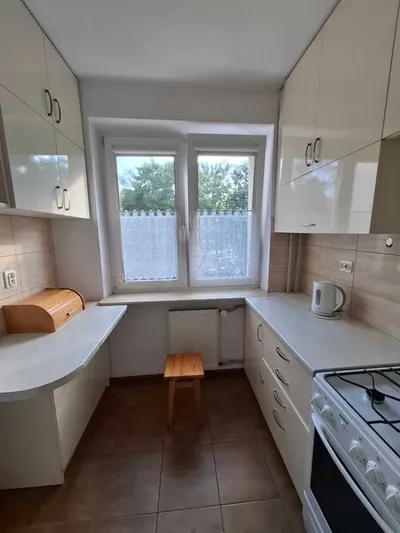 Kawalerka 31 m2 jasna blisko metra Imielin od zaraz - miniatura 3