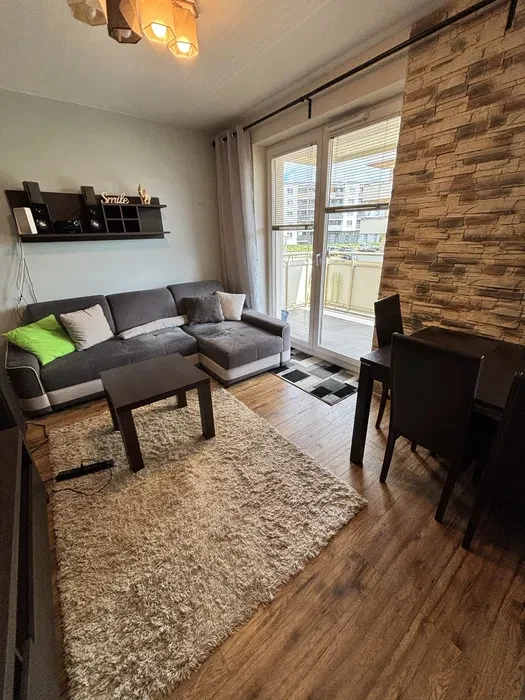 Mieszkanie z garażem podziemnym 2 pokoje i salon z kuchnią Jantarowa - 1/8