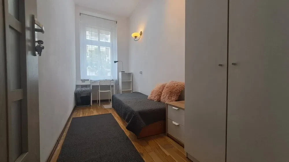 Pokój jednoosobowy ul. Nowowiejska (przystanek Prusa) - 1/5