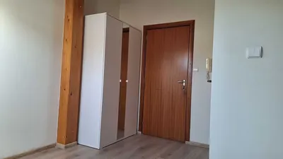 Samodzielny pokój z łazienką do wynajęcia - miniatura 2