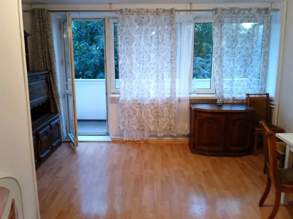 Do wynajęcia przestronna kawalerka 37 m² - 1/8