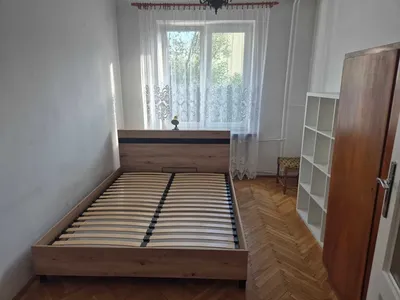 Bezpośrednio wynajmę jasne mieszkanie (dodatkowo ogrzewany garaż) ul. Szaserów - miniatura 5