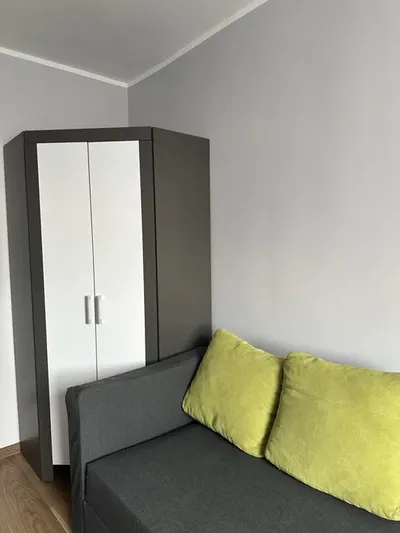 Pokój na wynajem w 3 pokojowym mieszkaniu - miniatura 2