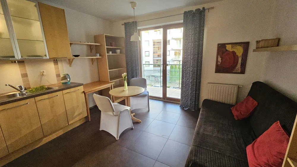 Mieszkanie dwupokojowe z balkonem - 1/8