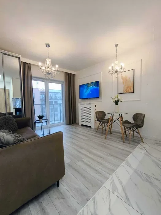 BEZ PROWIZJI | Zabłocie, ul. Klimeckiego 8A | Kawalerka z dużą loggią | Włoska sofa 160x200 | Apartamentowiec - 1/8