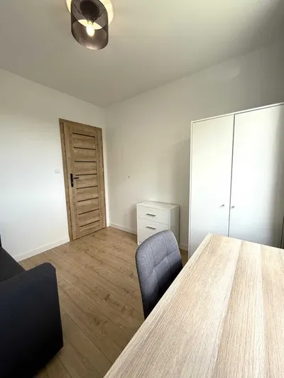 Trzy niezależne pokoje- po remoncie! - miniatura 3