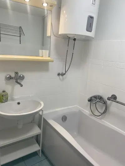 Pokój jednoosobowy dla studentki. Poznań/ Łazarz ul Dmowskiego - miniatura 5