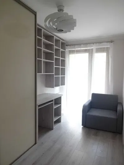Mieszkanie 3-pok, Kraków ul. Wrocławska, centrum, miejsce postojowe - miniatura 5