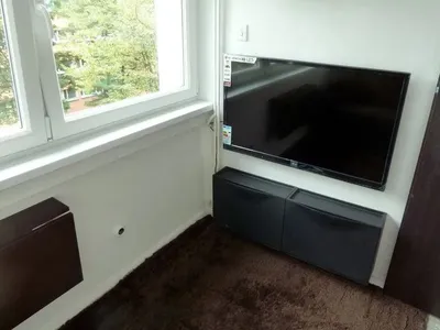 [ul. Rojna 4] - Pokoj (1os) + 42" TV + WiFi [Kaucja 300 PLN]