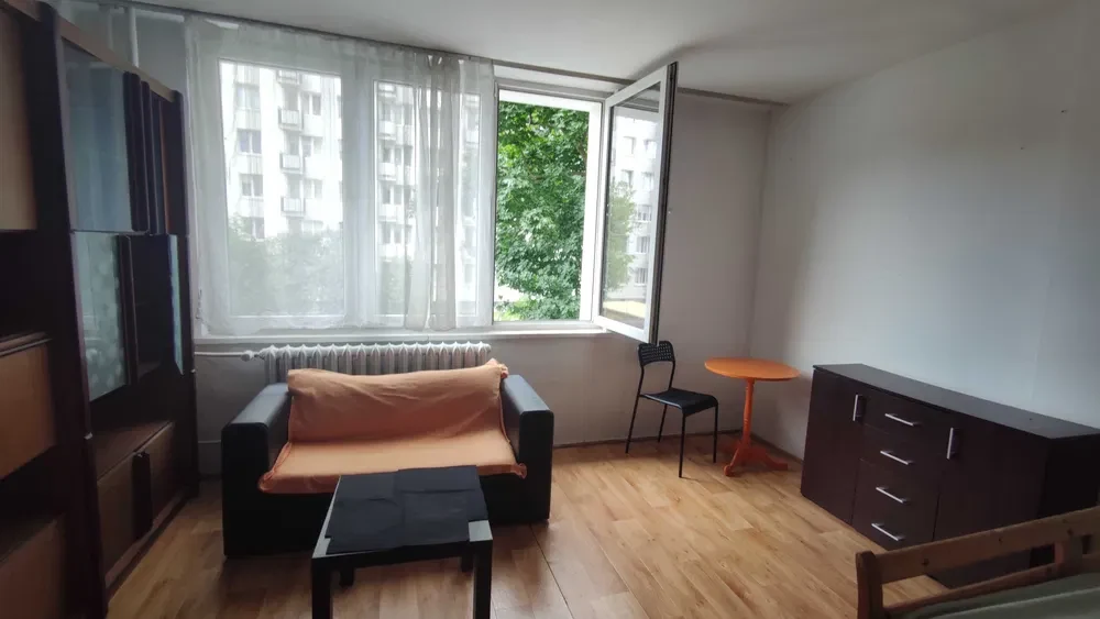 kawalerka do wynajęcia centrum, ul. Niska 2500 zł +opłaty licznikowe - 1/8