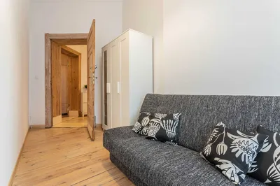 Pokój 10m2 jednoosobowy, widok na Okrąglak - miniatura 3