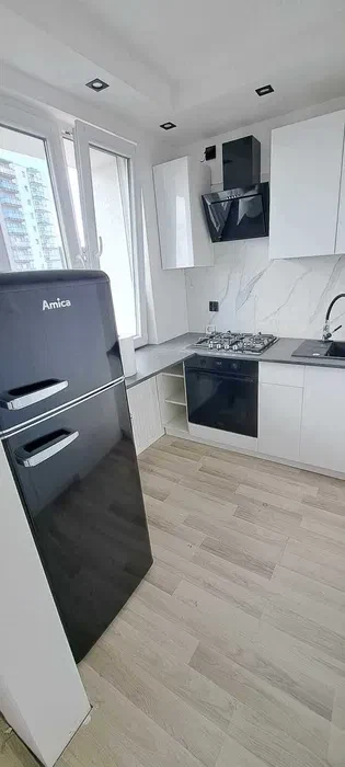 Piękna kawalerka do wynajęcia - 1/8